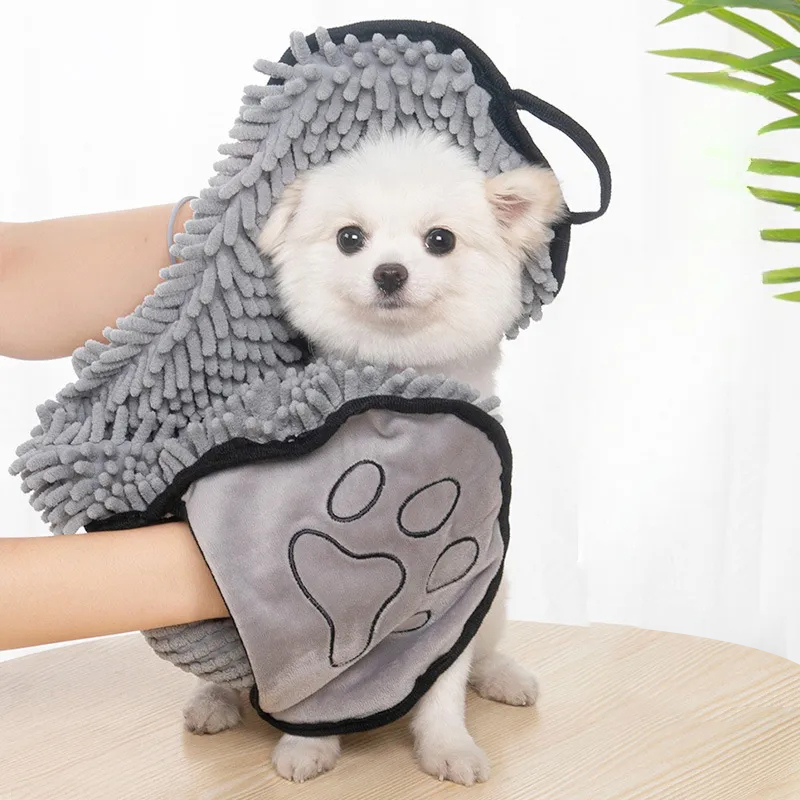 Absorbent Dog Towel – Microfiber Quick Drying with Hand Pockets